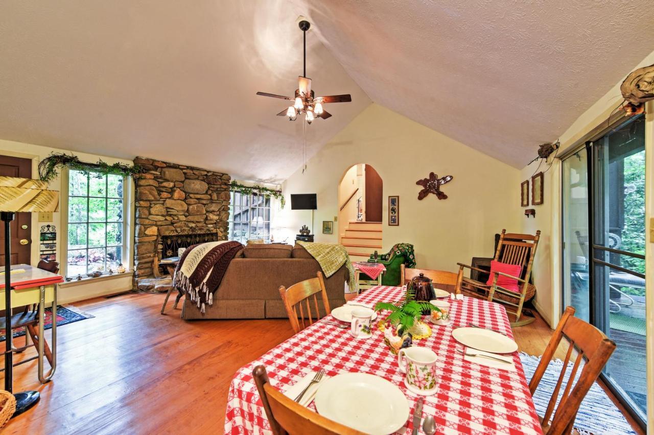Serene Creekside Cottage Near Asheville Fire Pit Candler Exterior photo